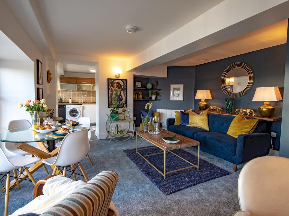 Pass The Keys Art Deco Inspired Apartment With Roof Top Views Shrewsbury Exterior photo